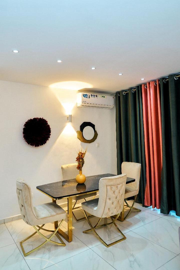Reddington By Jvte Aparthotel Douala Buitenkant foto