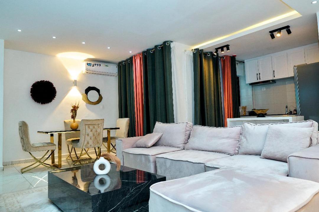 Reddington By Jvte Aparthotel Douala Buitenkant foto