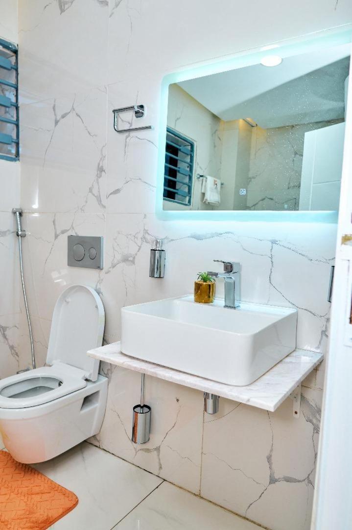 Reddington By Jvte Aparthotel Douala Buitenkant foto